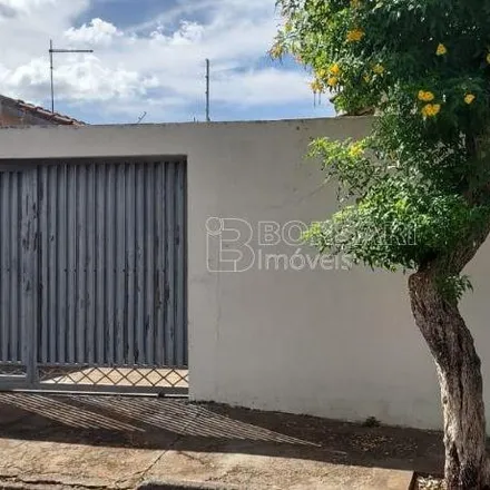 Rent this 2 bed house on Rua Ângelo de Cápua in Quinta das Laranjeiras, Araraquara - SP