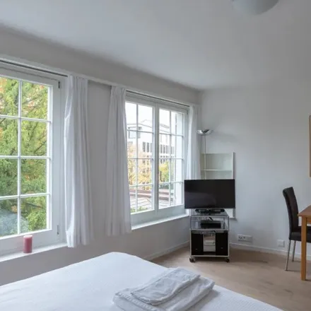 Rent this studio apartment on Spiegelgasse 12 in 8001 Zurich, Switzerland