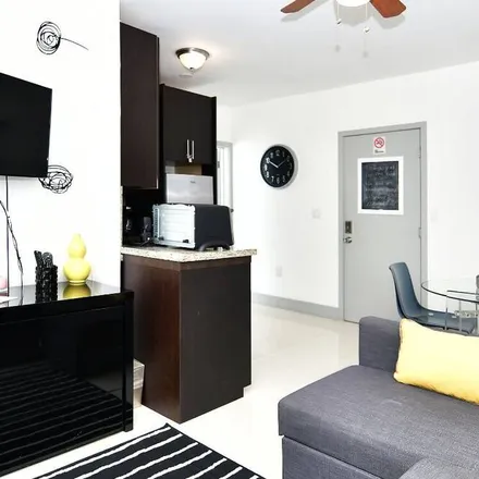 Image 7 - Miami Beach, FL - Condo for rent