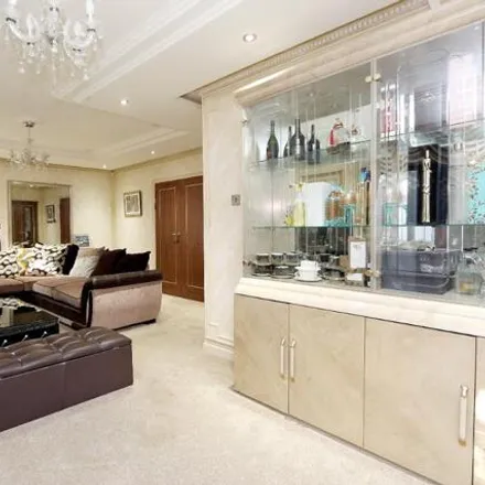 Image 6 - Forest Lane, Chigwell, IG7 5AE, United Kingdom - House for sale