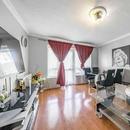 Buy this 3 bed apartment on Marion Road in London, CR7 7AL
