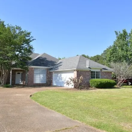 Rent this 3 bed house on 203 Farmers Row in Gluckstadt, MS 39110