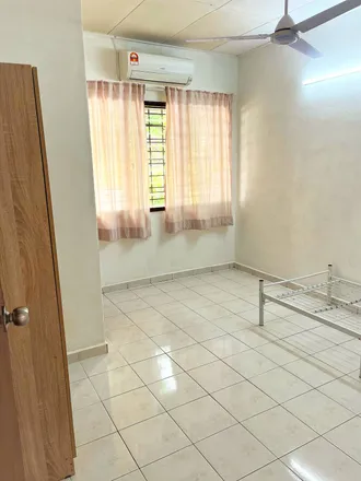 Rent this 1 bed apartment on Jalan 5/58 in Petaling Garden, 46000 Petaling Jaya