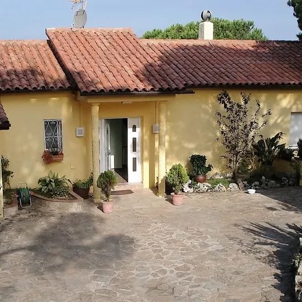 Rent this 5 bed house on Carrer de les Àguiles in 17310 Lloret de Mar, Spain