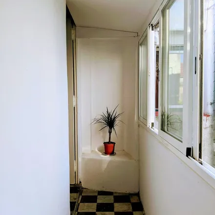 Rent this 1 bed apartment on Pizzaria Maledetta in Largo de São Martinho 2, 1100-307 Lisbon