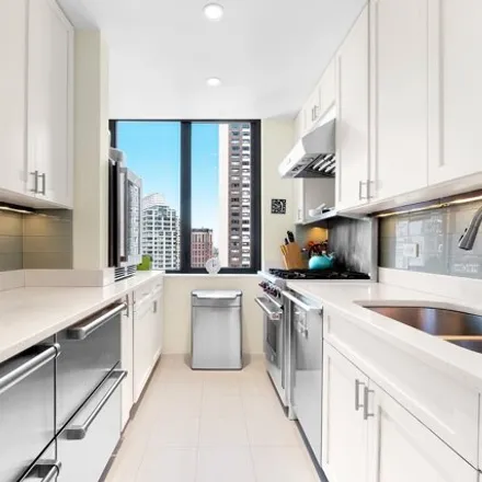 Image 5 - The Allegro, 62 West 62nd Street, New York, NY 10023, USA - Condo for sale