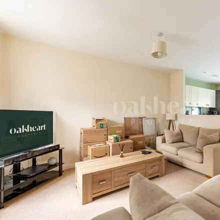 Image 2 - 6 Broad Oak Lane, Colchester, CO4 5UR, United Kingdom - Duplex for rent