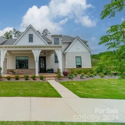 Buy this 4 bed house on Sanderson Hill Road in Davidson, NC 28233