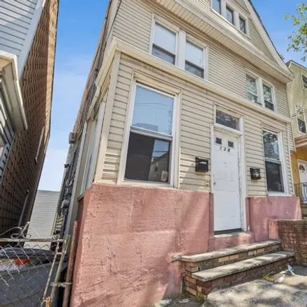 Buy this 5 bed house on Carteret Grocery & Deli in 131 Carteret Avenue, West Bergen