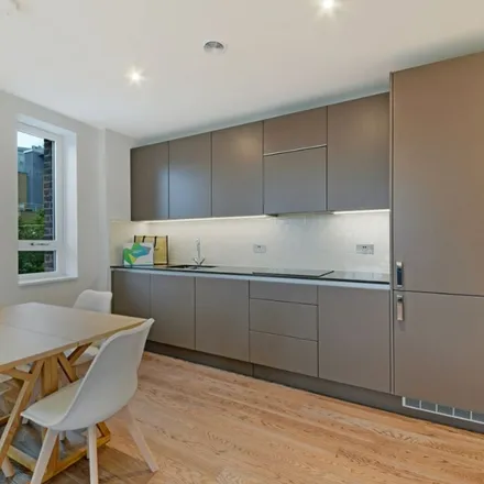 Rent this 2 bed apartment on 18 Amelia Street in London, SE17 3BY