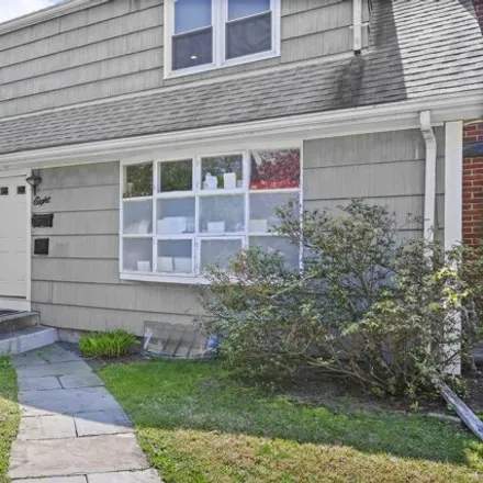 Rent this 2 bed house on 7 Reynolds Place in Greenwich, CT 06831
