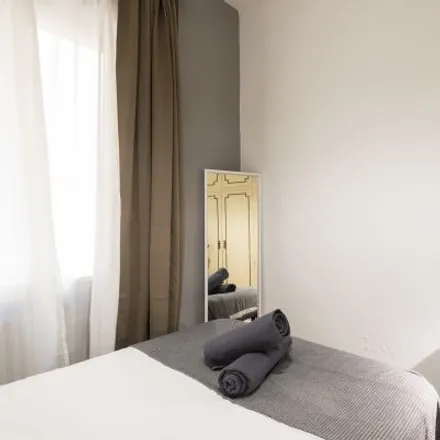 Rent this 6 bed room on Madrid in Calle de la Colegiata, 9