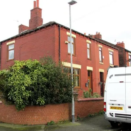 Buy this 4 bed duplex on Cemetery Road in Failsworth, M35 0RX