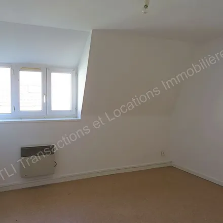 Image 2 - Jean Bart, Place Jean Bart, 59140 Dunkirk, France - Apartment for rent