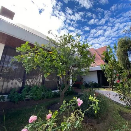 Rent this 13 bed house on Colegio Marista Quito in De las Orquídeas, 170149