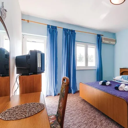 Rent this 4 bed house on 23235 Općina Vrsi