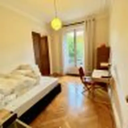Rent this 4 bed apartment on 54 Boulevard Maillot in 92200 Neuilly-sur-Seine, France