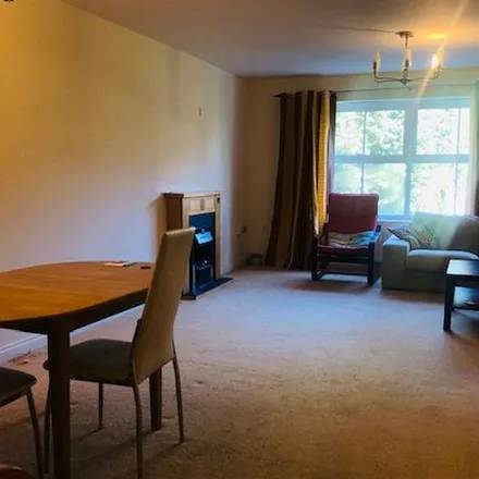 Rent this 3 bed apartment on Carisbrooke Road in Leeds, LS16 5RT