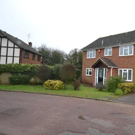 Rent this 4 bed house on 18 Cutbush Close in Reading, RG6 4XA