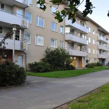 Rent this 5 bed apartment on Gånglåten 7 in 421 50 Gothenburg, Sweden