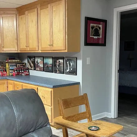 Rent this 1 bed apartment on Canon