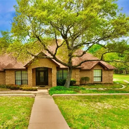 Buy this 3 bed house on 1913 Forest Glen Lane in Weatherford, TX 76087