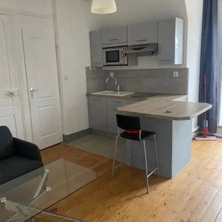 Image 4 - 3 Rue Henriette Dumuin, 80000 Amiens, France - Apartment for rent