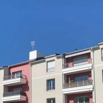 Image 2 - 30 Rue du Maréchal Leclerc, 28110 Lucé, France - Apartment for rent