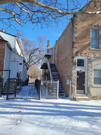 Image 2 - 11739 South Indiana Avenue, Chicago, IL 60628, USA - House for sale