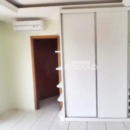 Rent this 5 bed house on Rua Duque de Caxias in Lídice, Uberlândia - MG