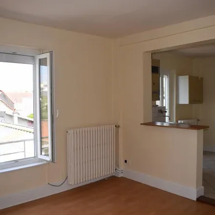 Image 4 - 40 Rue de Bernage, 03000 Moulins, France - Apartment for rent