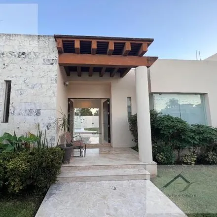 Buy this 3 bed house on Hacienda Dzodzil Norte in Calle 25, Sodzil Norte