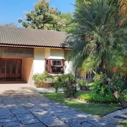 Buy this 4 bed house on unnamed road in Quinta das Flores, São José dos Campos - SP