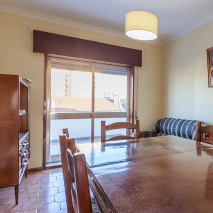 Rent this 2 bed apartment on Cabeleireiro in Rua Dom Afonso Henriques, 4435-006 Rio Tinto