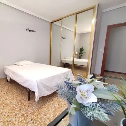 Rent this 2 bed room on Calle de Monte San Marcial in 28053 Madrid, Spain