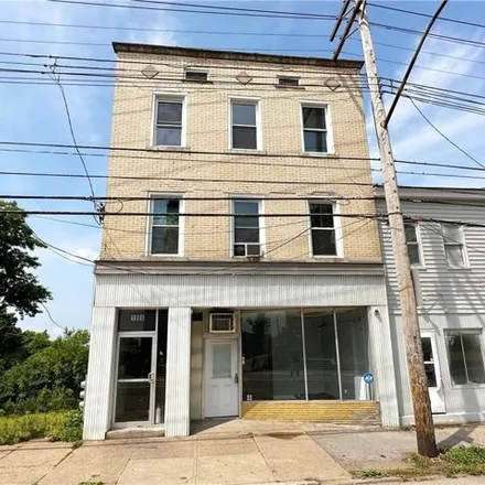 Buy this studio house on South Pittsburgh Assembly of God in Brownsville Road, Pittsburgh