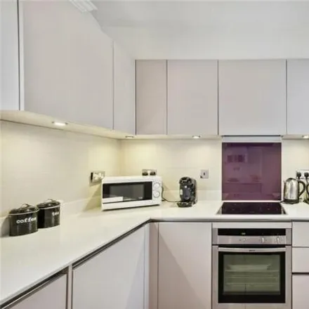 Image 2 - Ashburn House, 35 Collingham Road, London, SW5 0LX, United Kingdom - Apartment for sale