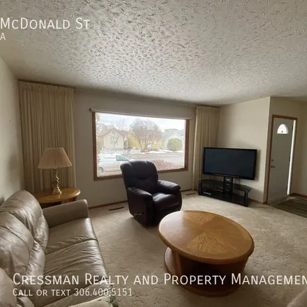 Image 9 - 2160 McDonald Street, Regina, SK S4N 0N3, Canada - Apartment for rent