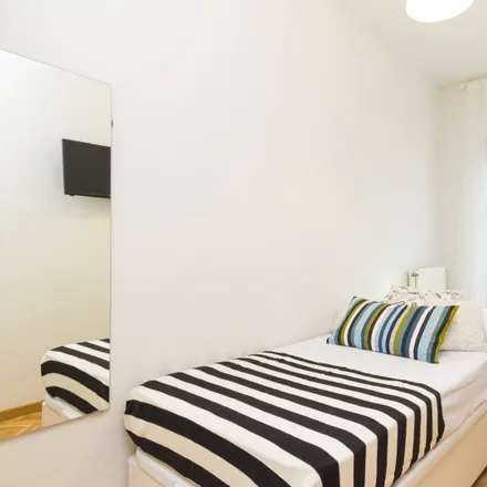 Rent this 8 bed room on Madrid in Calle de Oñate, 13