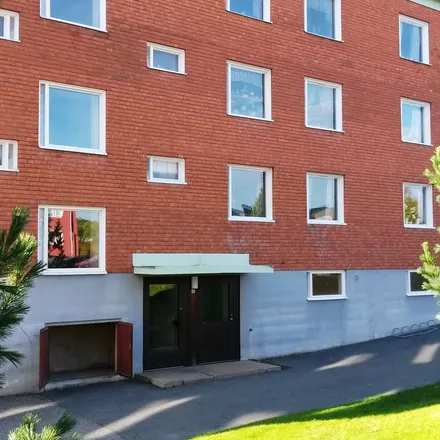 Rent this 3 bed apartment on Lagmansgatan in 833 31 Strömsund, Sweden