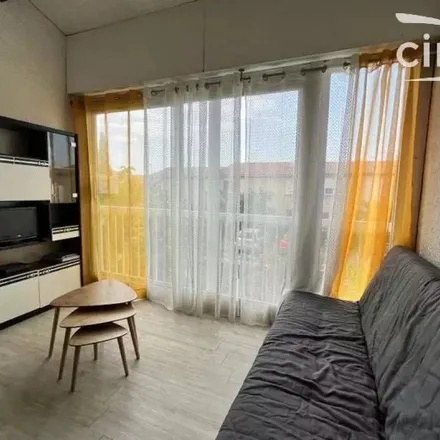 Rent this 2 bed apartment on Cimm Immobilier in Cours Jean Gau, 34350 Valras-Plage