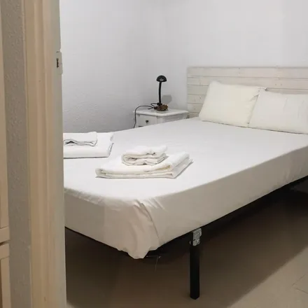 Rent this 2 bed apartment on Madrid in Letras, Calle de Francisco Navacerrada