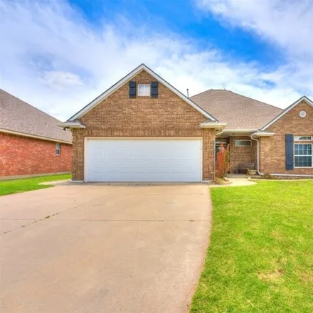 Buy this 3 bed house on 816 SE 5th Ct in Moore, Oklahoma