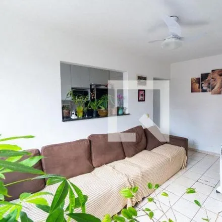 Buy this 2 bed apartment on Rua das Camélias 900 in Mirandópolis, São Paulo - SP