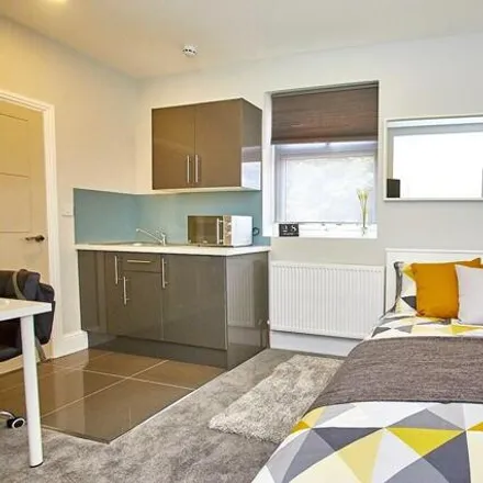 Rent this studio apartment on 28 Warwick Row in Coventry, CV1 1EY