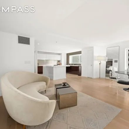 Image 4 - Flatotel, 137 West 52nd Street, New York, NY 10019, USA - Condo for sale