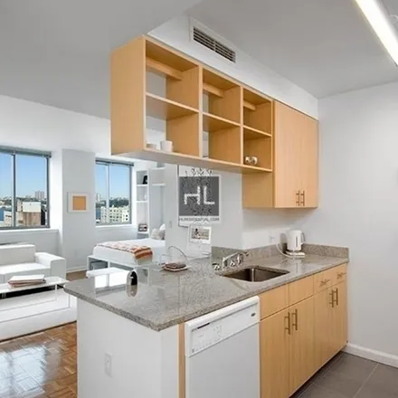 Image 2 - Avalon Clinton South Tower, West 52nd Street, New York, NY 10019, USA - Apartment for rent