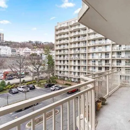 Rent this 1 bed condo on Admiral's Walk in River Road, Edgewater