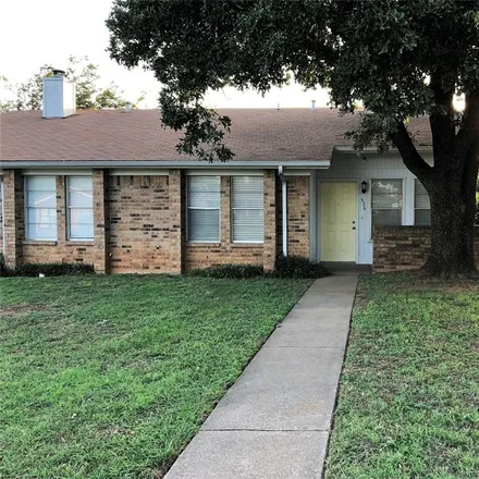 Rent this 2 bed duplex on 536 Guerin Drive in Arlington, TX 76012