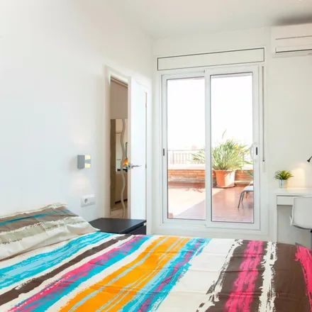 Rent this 2 bed apartment on Carrer de Roger de Flor in 61, 08013 Barcelona